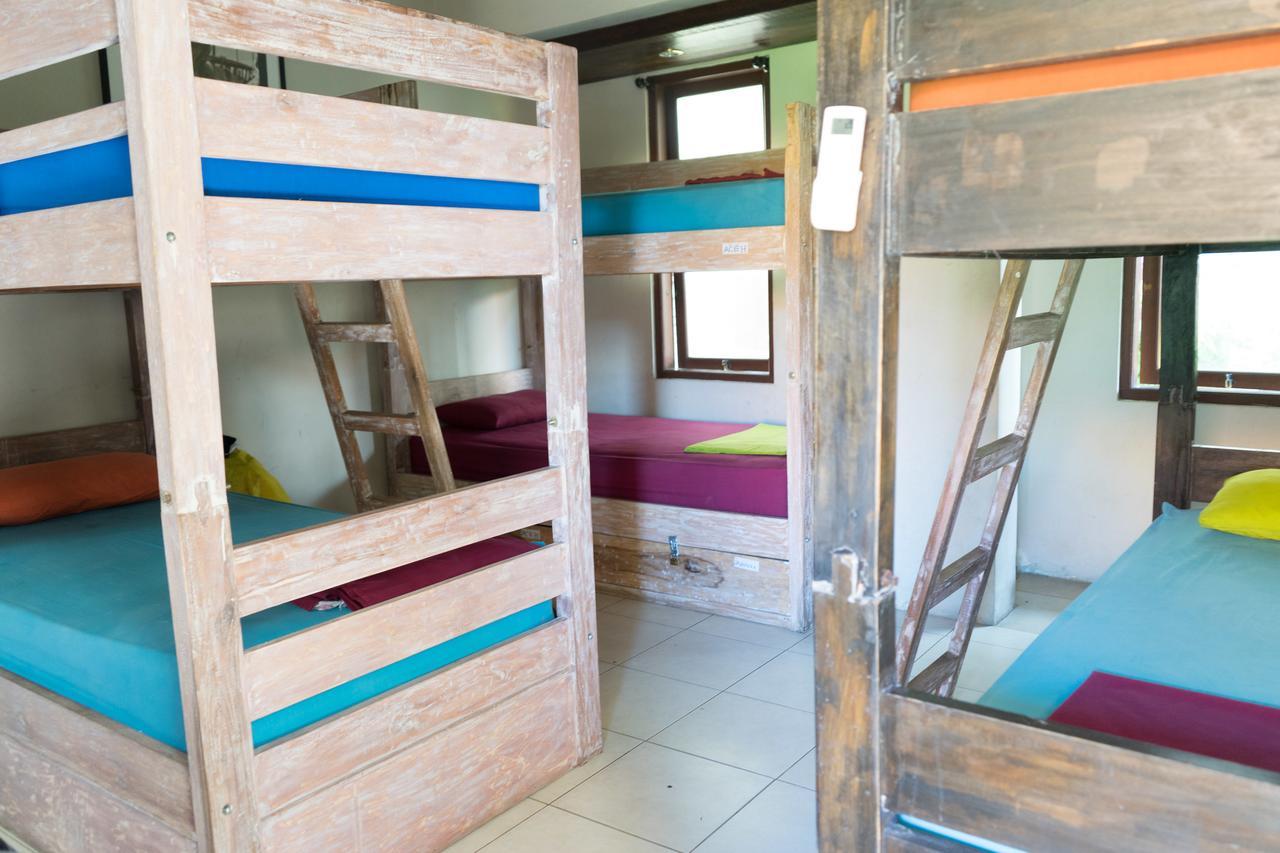 Canggu Surf Hostel מראה חיצוני תמונה