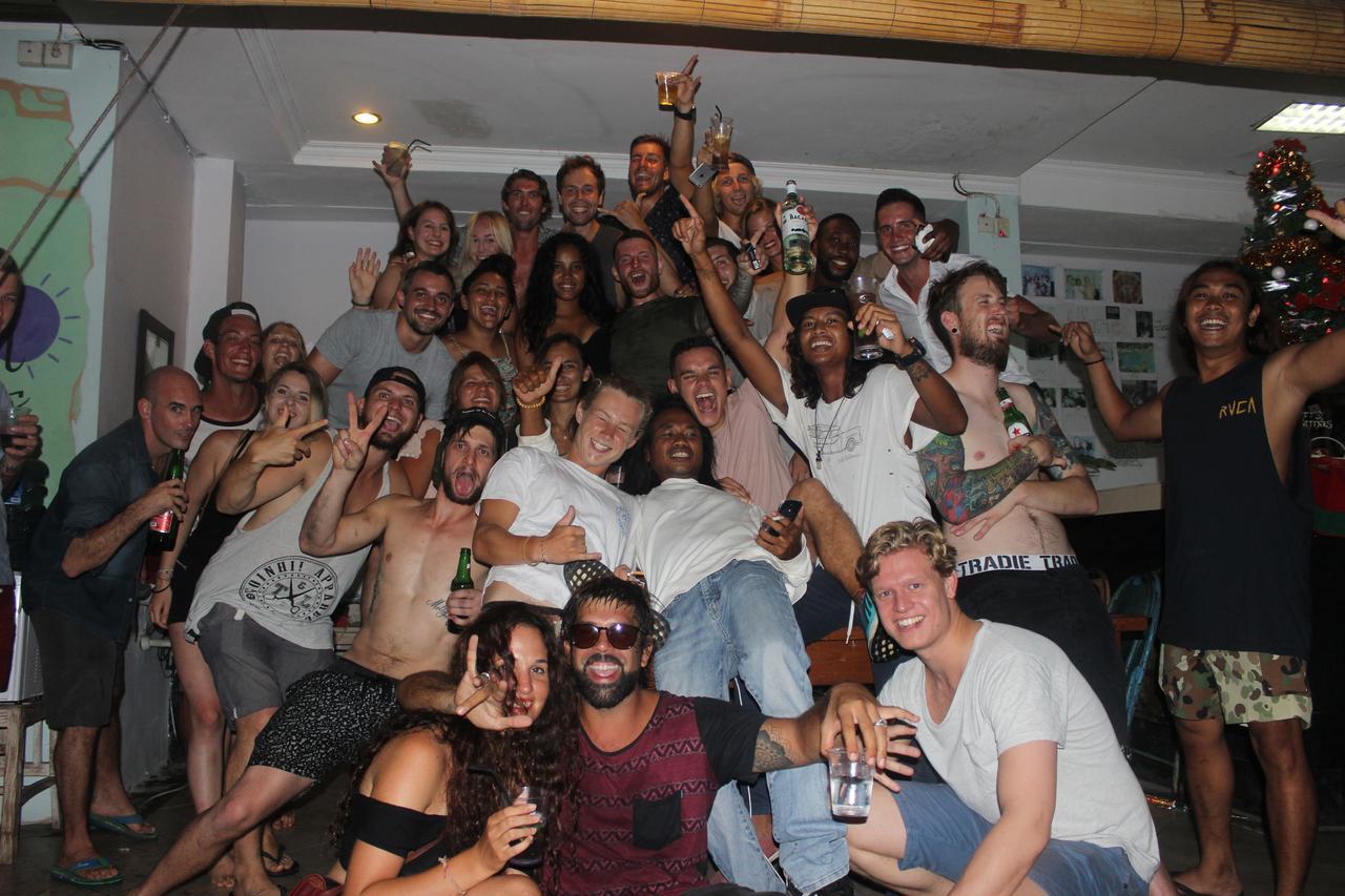 Canggu Surf Hostel מראה חיצוני תמונה
